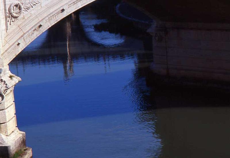 22-Ponte Vittorio Emanuele II,3 novembre 2007.jpg